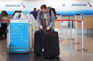 Does It Cost to Check a Bag with American Airlines?